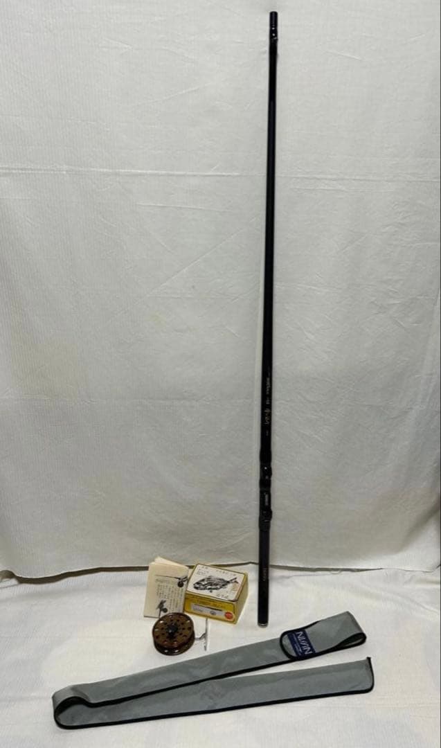 【良品】宇崎日新　NISSIN　釣竿　黒鯛　チヌ用　天然木リール　糸　取説有り