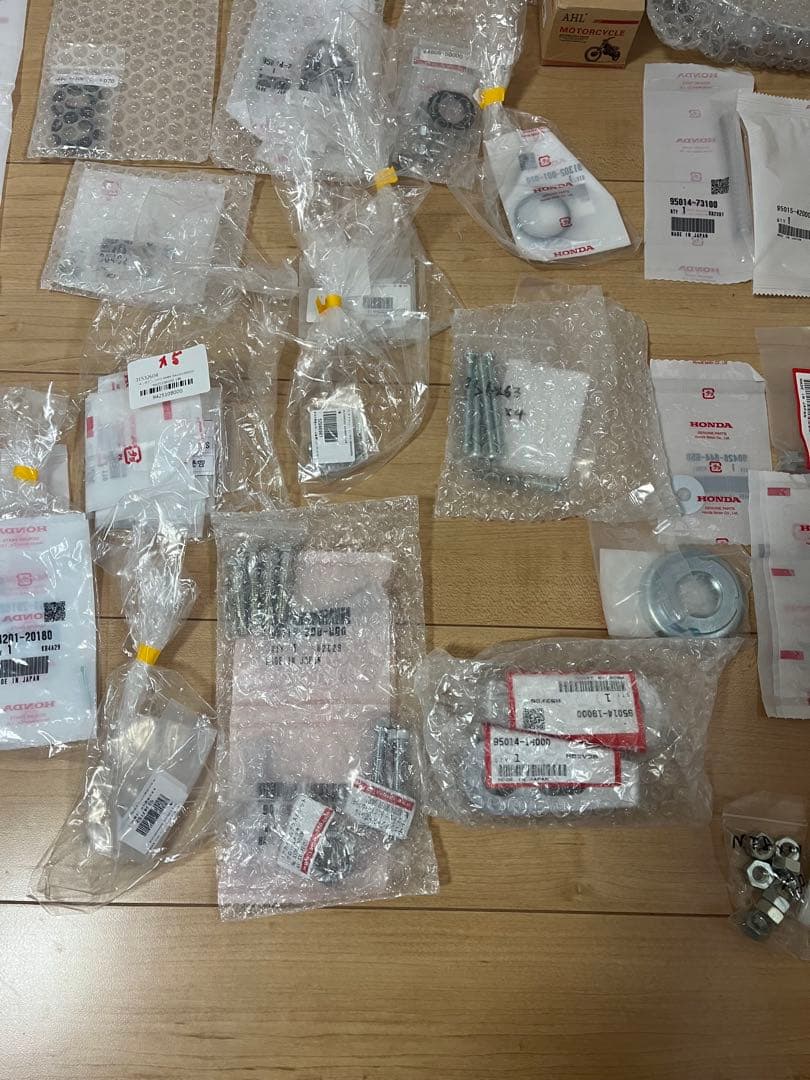 HONDA CB750FOUR 新品パーツ詰合せ