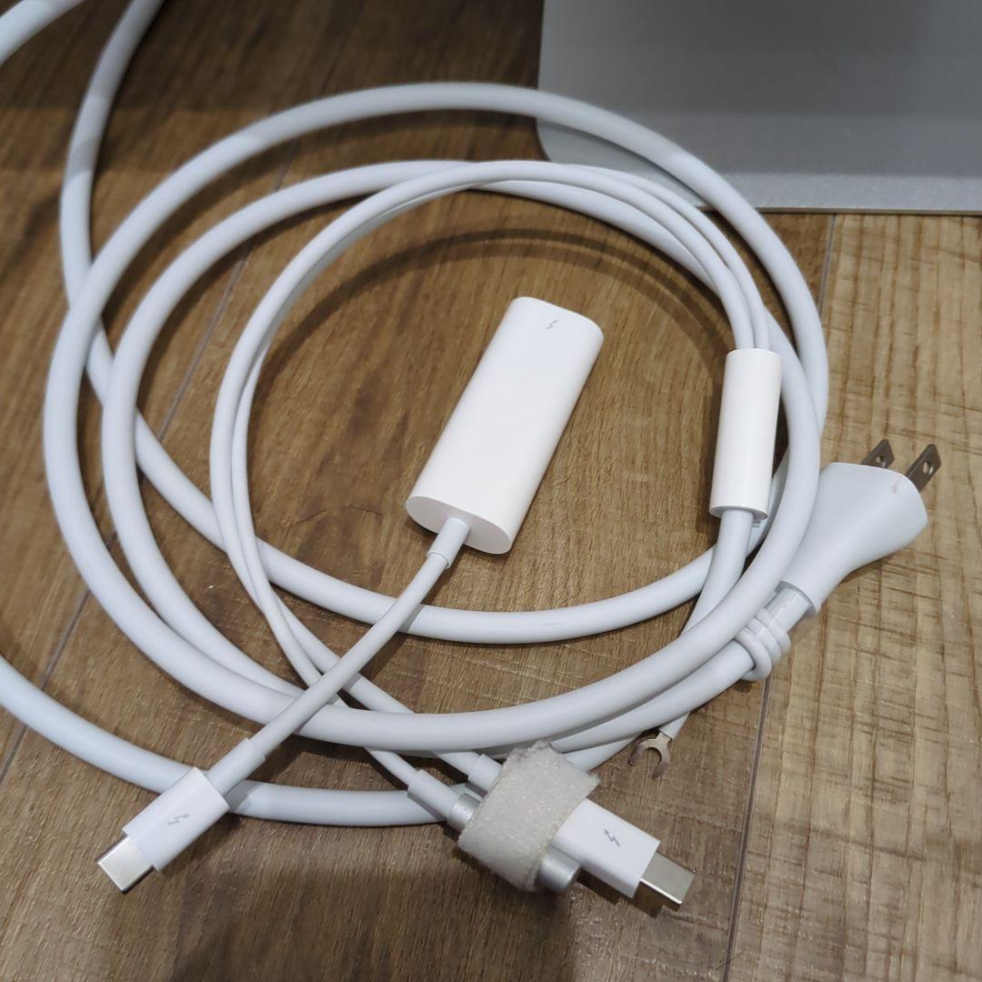 Apple Thunderbolt Display Type C変換ケーブル付