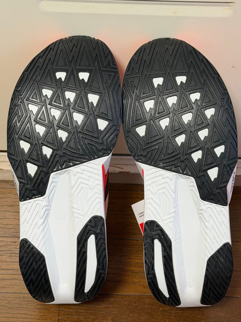 New Balance FuelCell Rebel V5 新品未使用 26.5