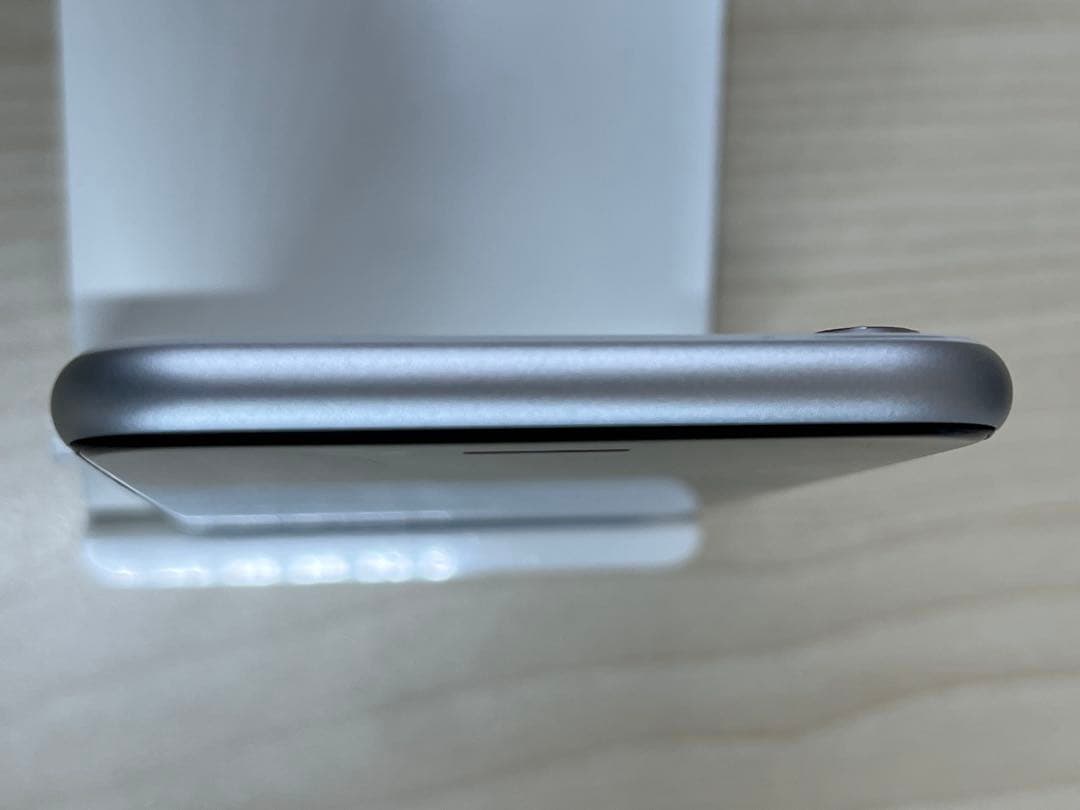 難あり iPhone SE 第2世代 (SE2) 128GB バッテリー82％