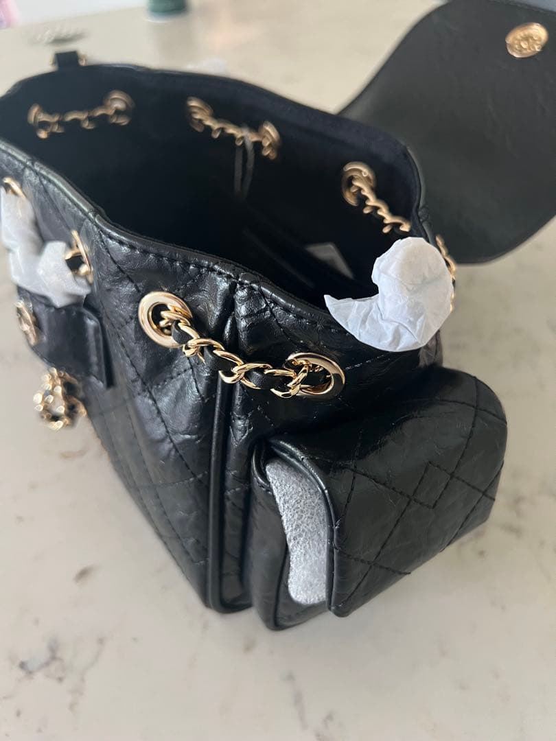 〈新品〉CHARLES&KEITH Duo 2wayフロントフラップバックパック