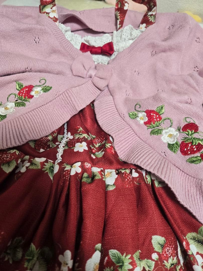 Chalmiere☆ベイクドベリージャンパースカート&いちご刺繍ニットボレロ