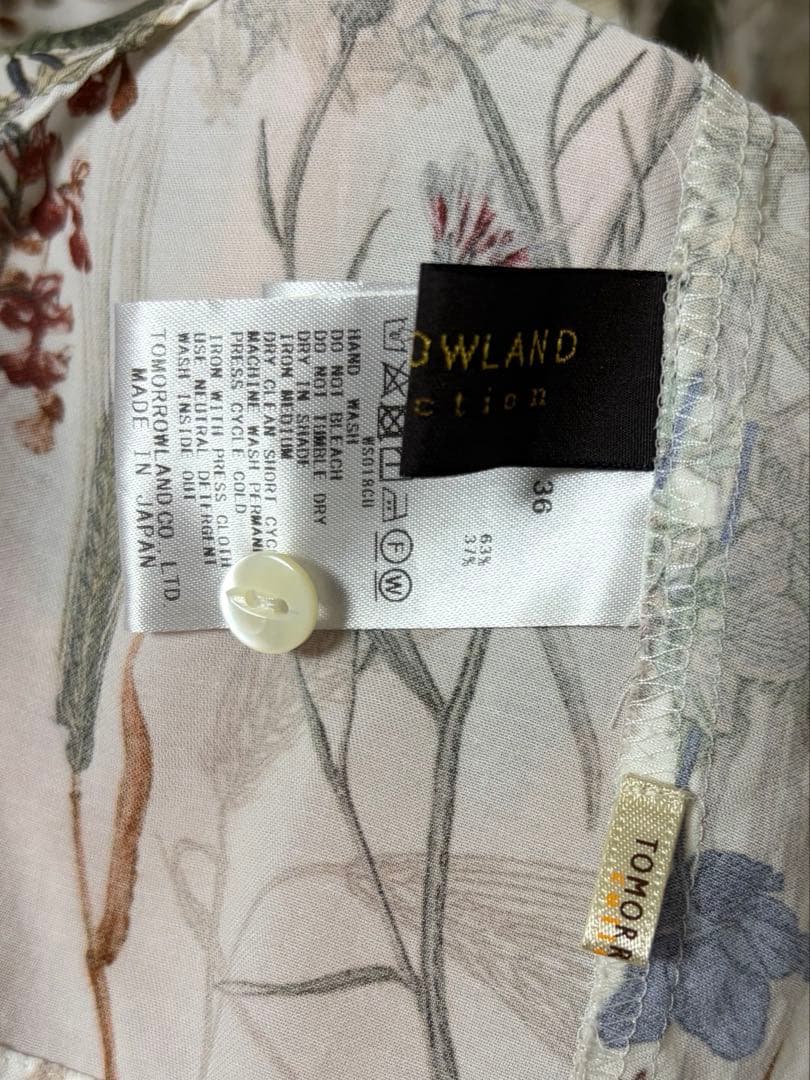 TOMORROWLAND インクリーズフラワープリントブラウス