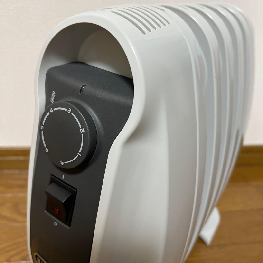 【美品】デロンギ　オイルヒーター　ミニ　RHJ01A0505-DW