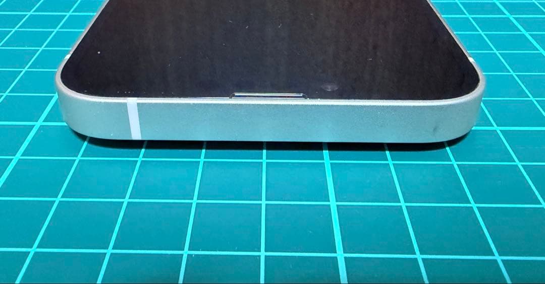 iPhone13 256GB スターライト SIMロックなし