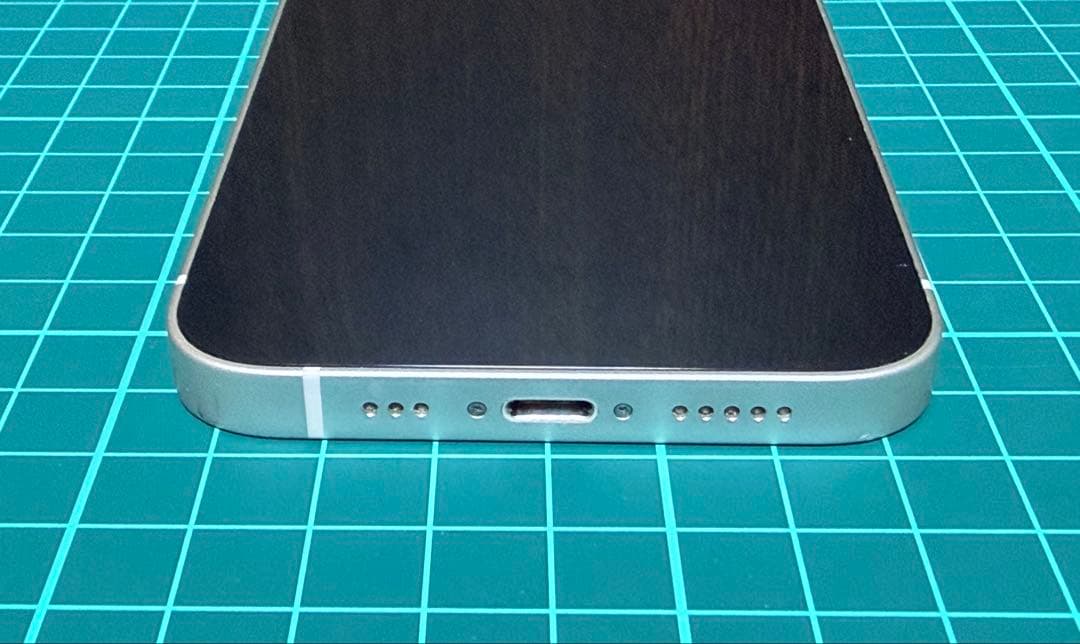 iPhone13 256GB スターライト SIMロックなし