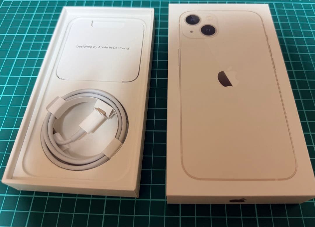 iPhone13 256GB スターライト SIMロックなし