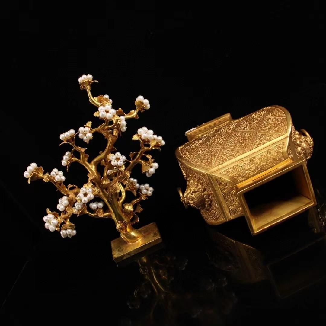 中国古美術・旧藏純銅製鎏金招財運樹の花瓶・真珠を象嵌・置物・風水開運 ・純手作り