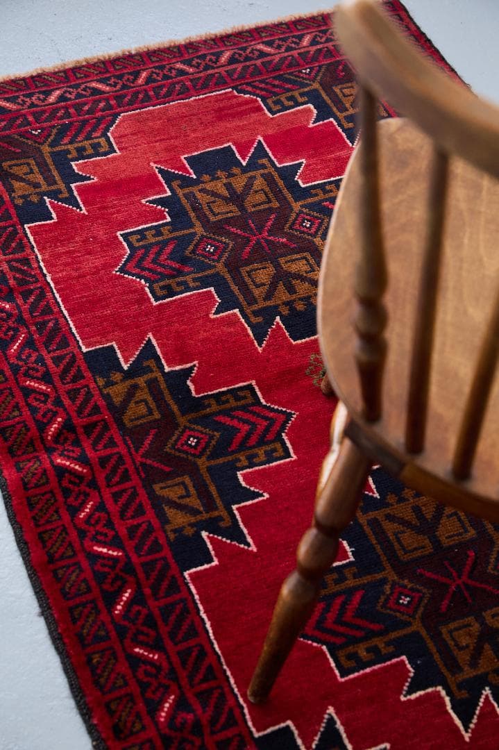 ヴィンテージラグ　トライバルラグ　バルーチ族　ウール（135×87cm）濃茶・赤
