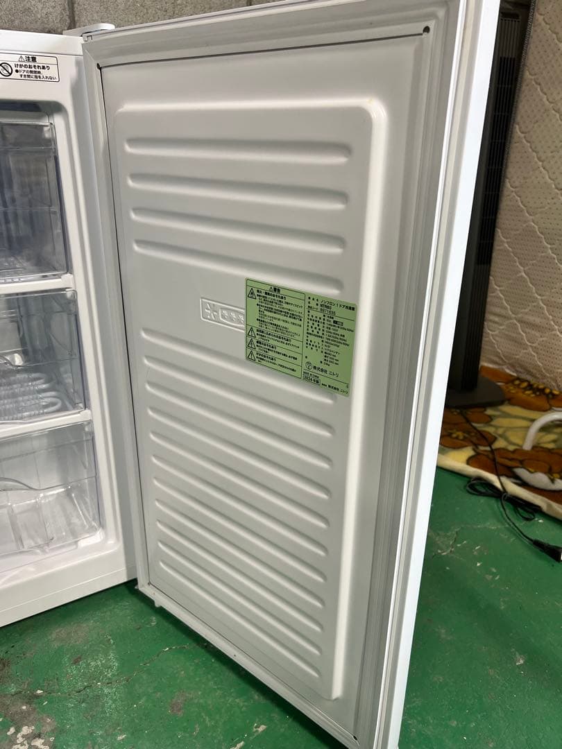 A802♠️配送設置可☑️ノンフロン1ドア冷凍庫2024年製☑️