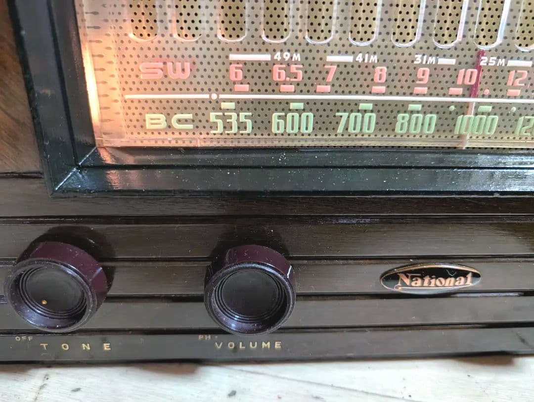 昭和家族団らんレトロ真空管ラジオ2バンド　 bluetooth付　ホームラジオ