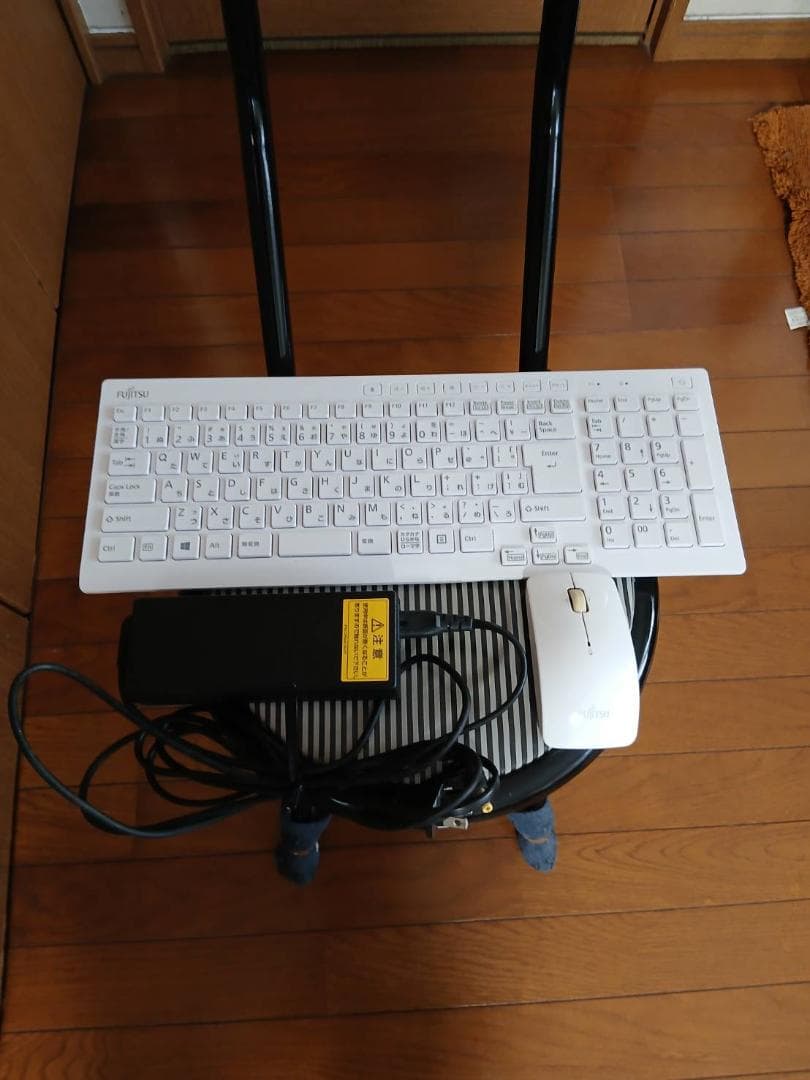 富士通一体型デスクパソコン FMV ESPRIMO WH53/S