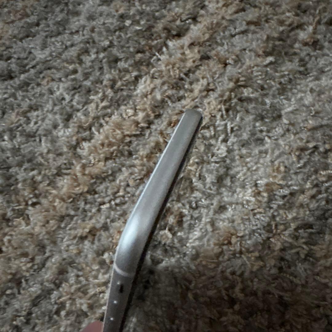 iPhone SE（第2世代）　256G バッテリー77%