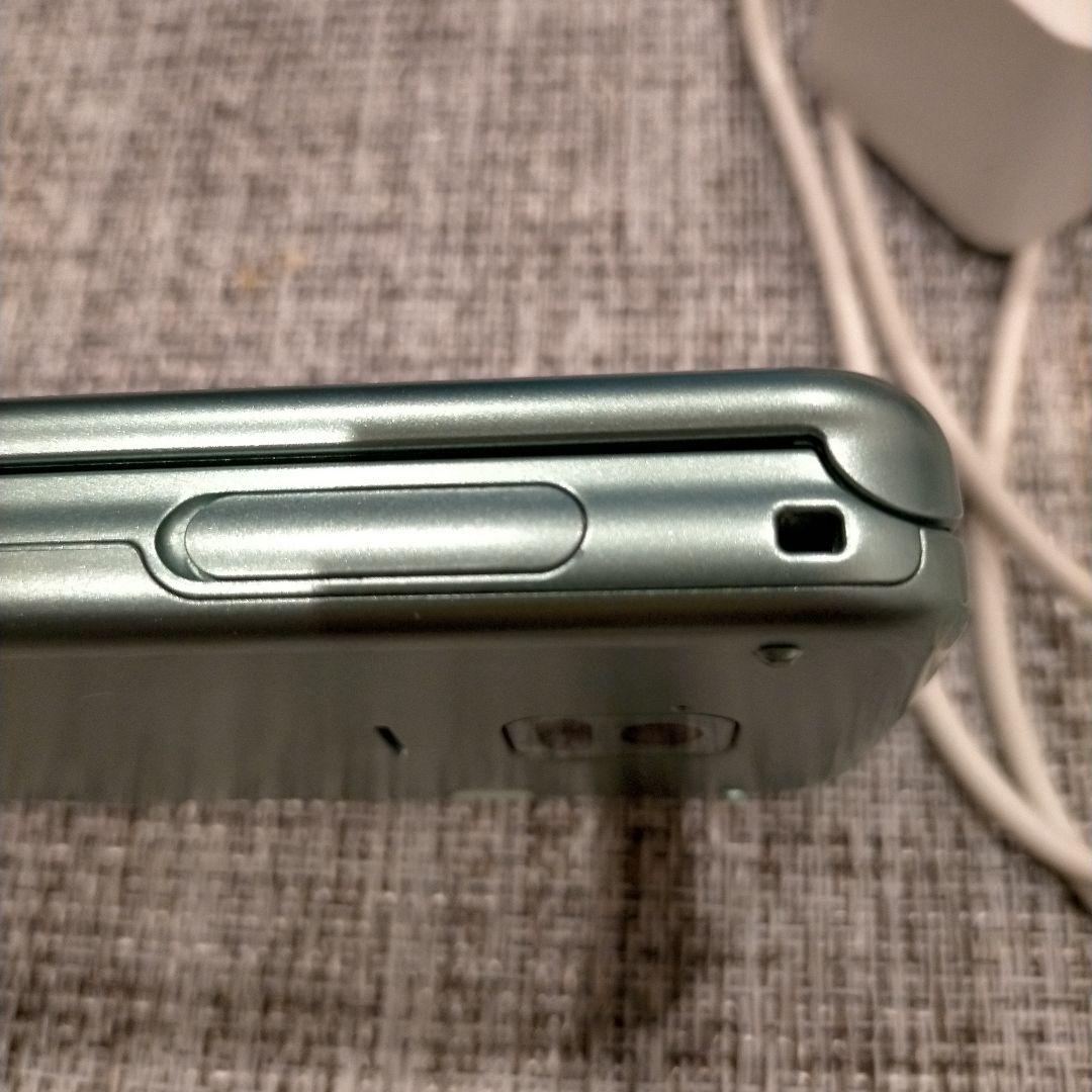 美品 らくらくフォン F-02J ドコモ純正充電器つき