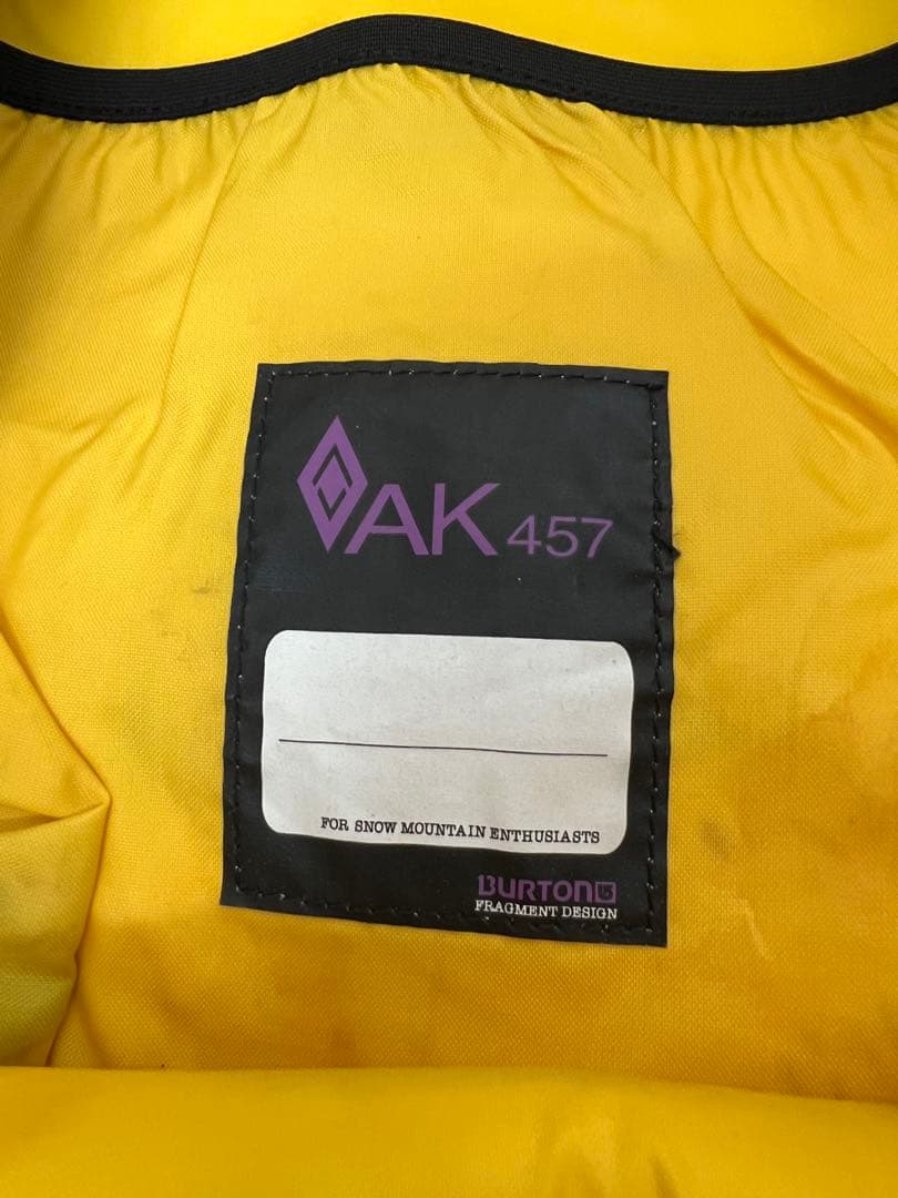 BURTON AK457 バックパック 　黒/黄色 16～18L