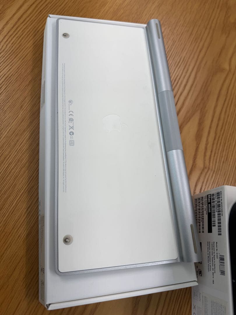 Mac mini MGEQ2J/A ワイヤレスキーボード付きMC184J/B