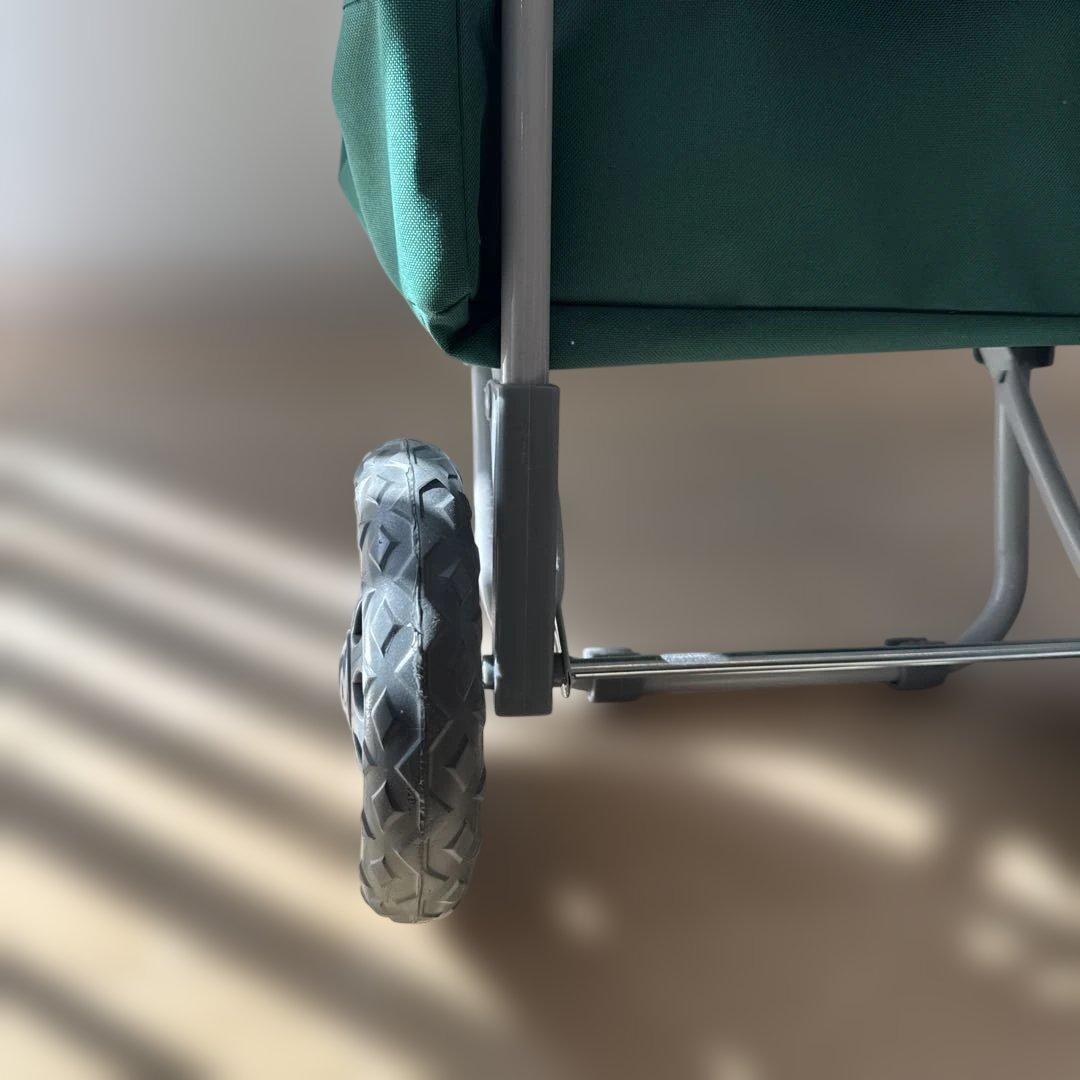 Whole Foods 緑のトート型キャリーカート