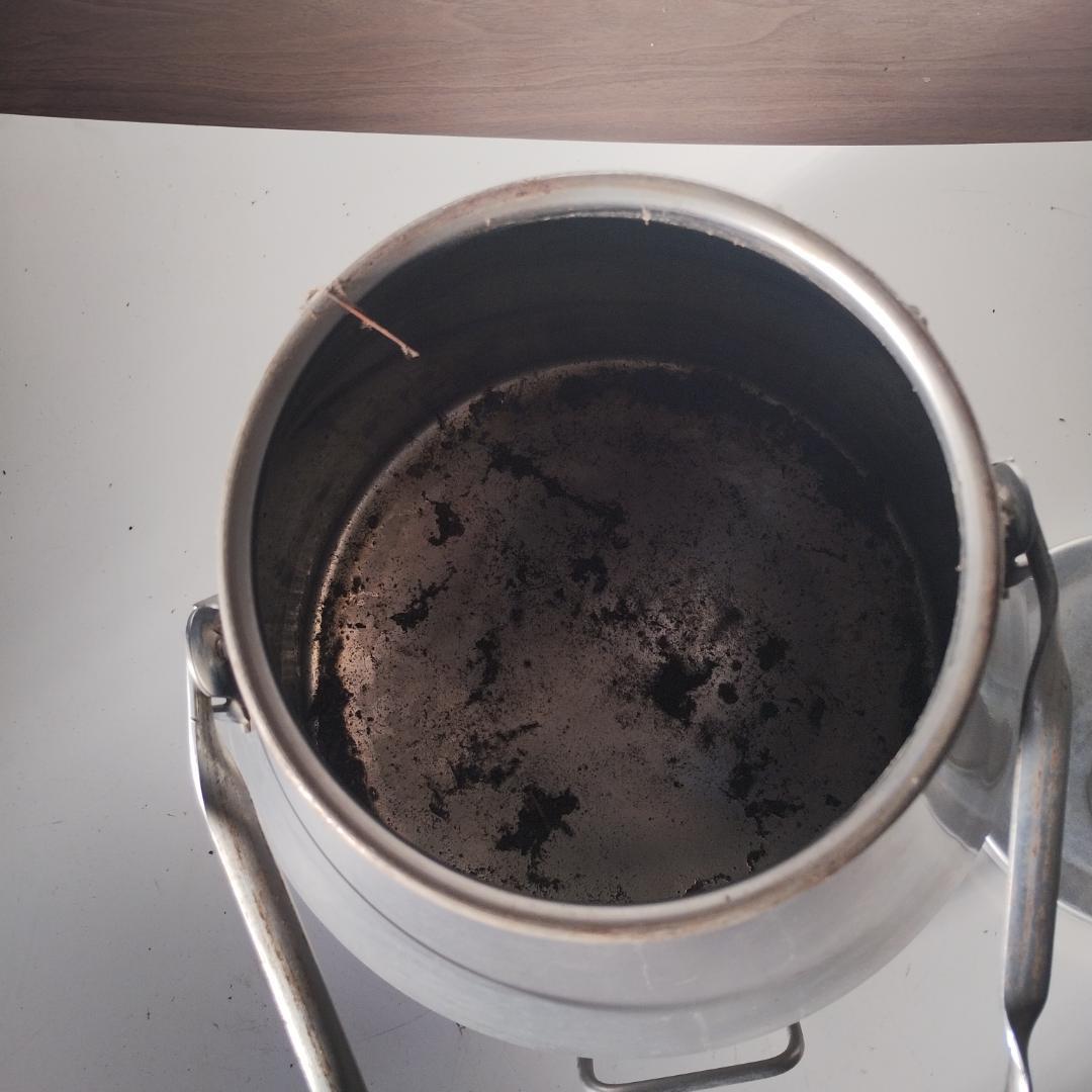 ステンレス製搾乳缶　乳牛