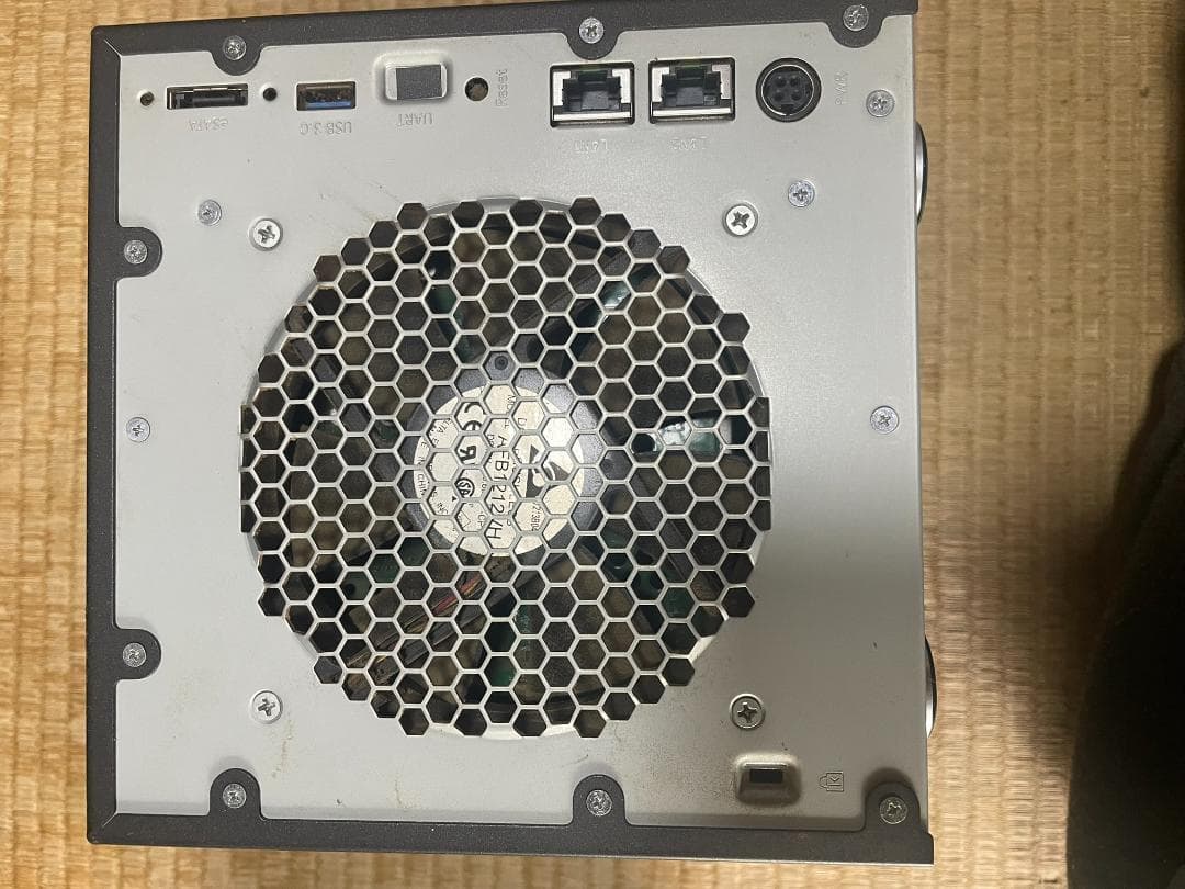 NETGEAR ReadyNAS RN424 4ベイ HDD４本付属