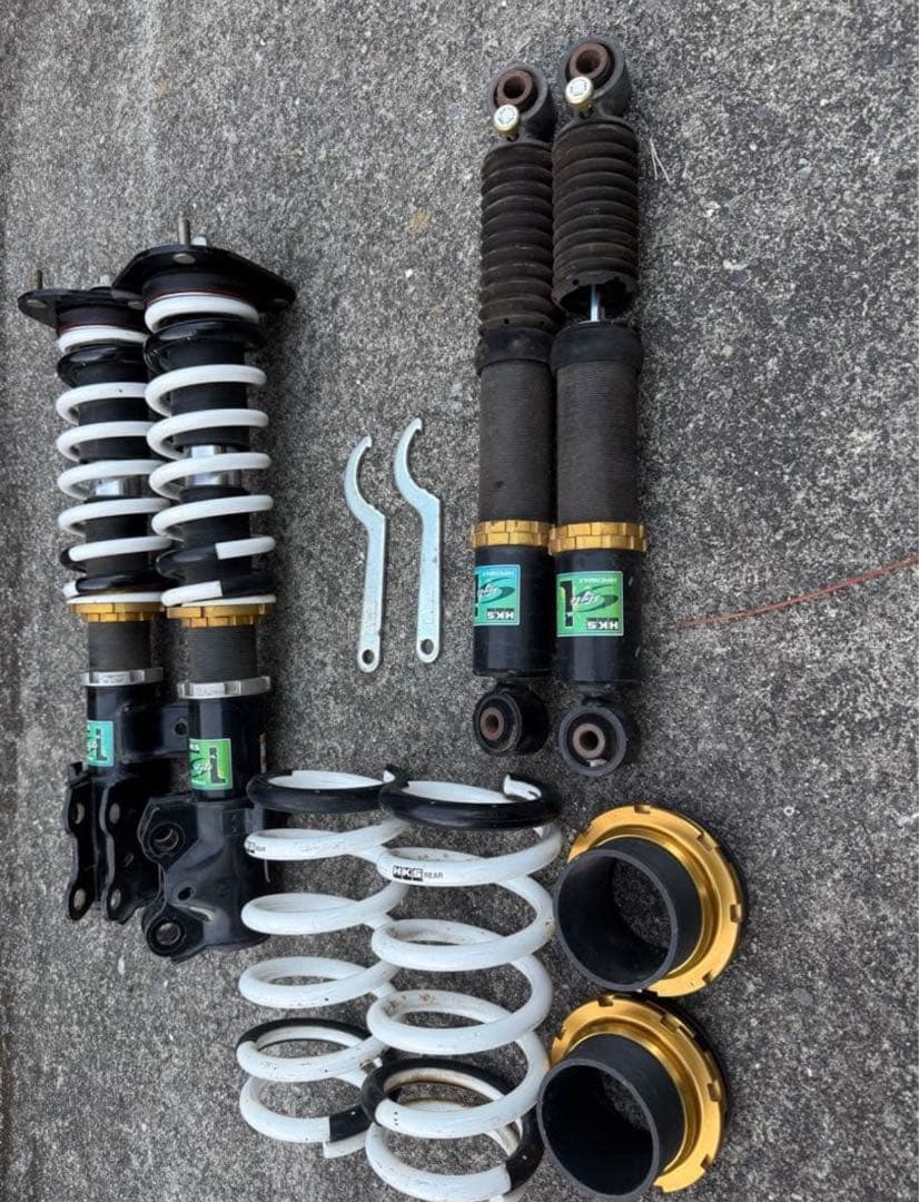 ま*ん様 HKS ハイパーマックス スタイルL の車高調になります。