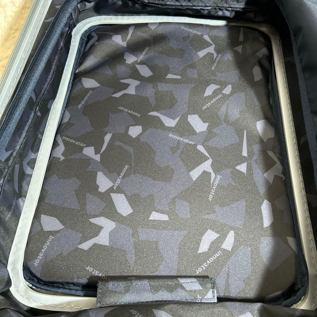 【極美品】イノベータースーツケース inv30 21L ペールブルー 機内持ち込