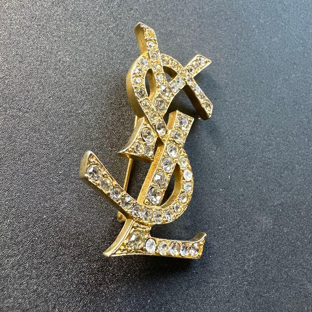 【vintage】YSL ロゴブローチ ゴールドカラー　イヴサンローラン