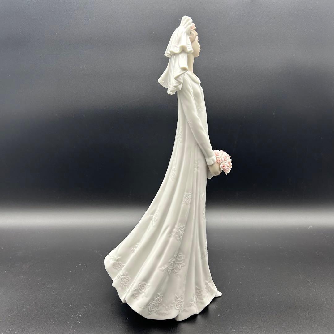 【未使用級】Lladro リヤドロ No.6329 幸への道　置物　花束　ブーケ