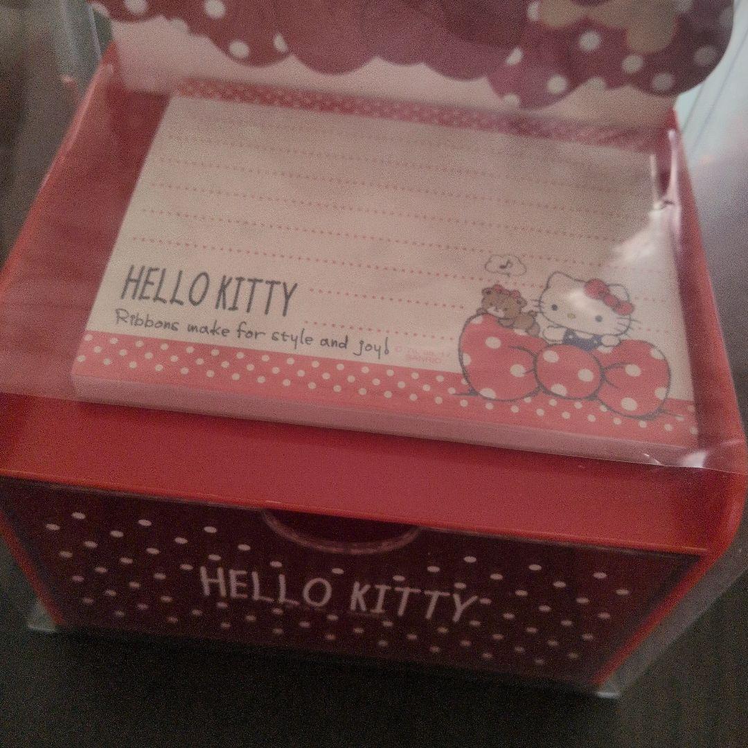 サンリオ　ハローキティ　チェスト