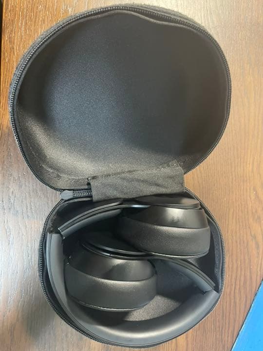 ヘッドホン beats by Dr Dre SOLO PRO