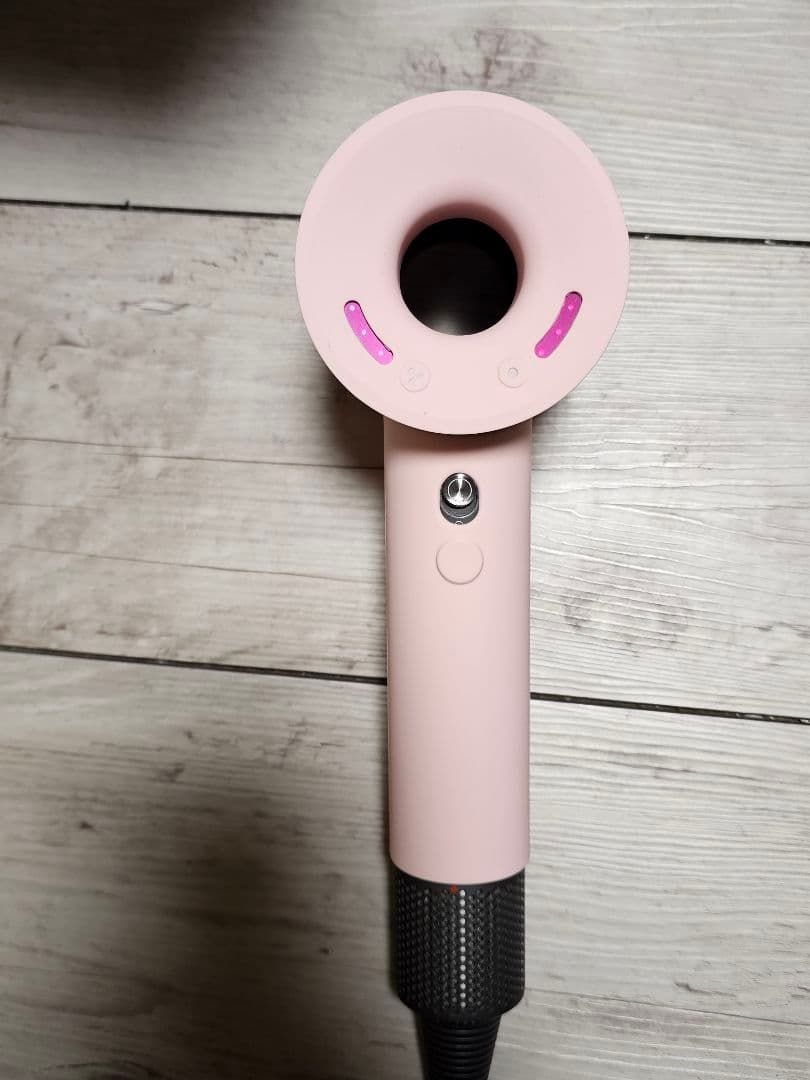 数量限定　新品シリコンカバー付　ダイソン　メンテナンス済　Dyson hd08