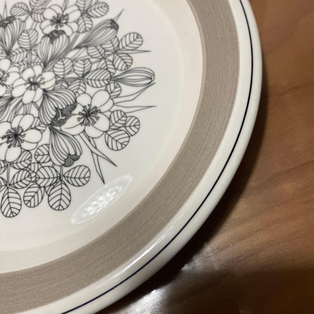 クロッカス　アラビア　グレーリム　プレート　26㎝　中皿　大皿　ブラック　D