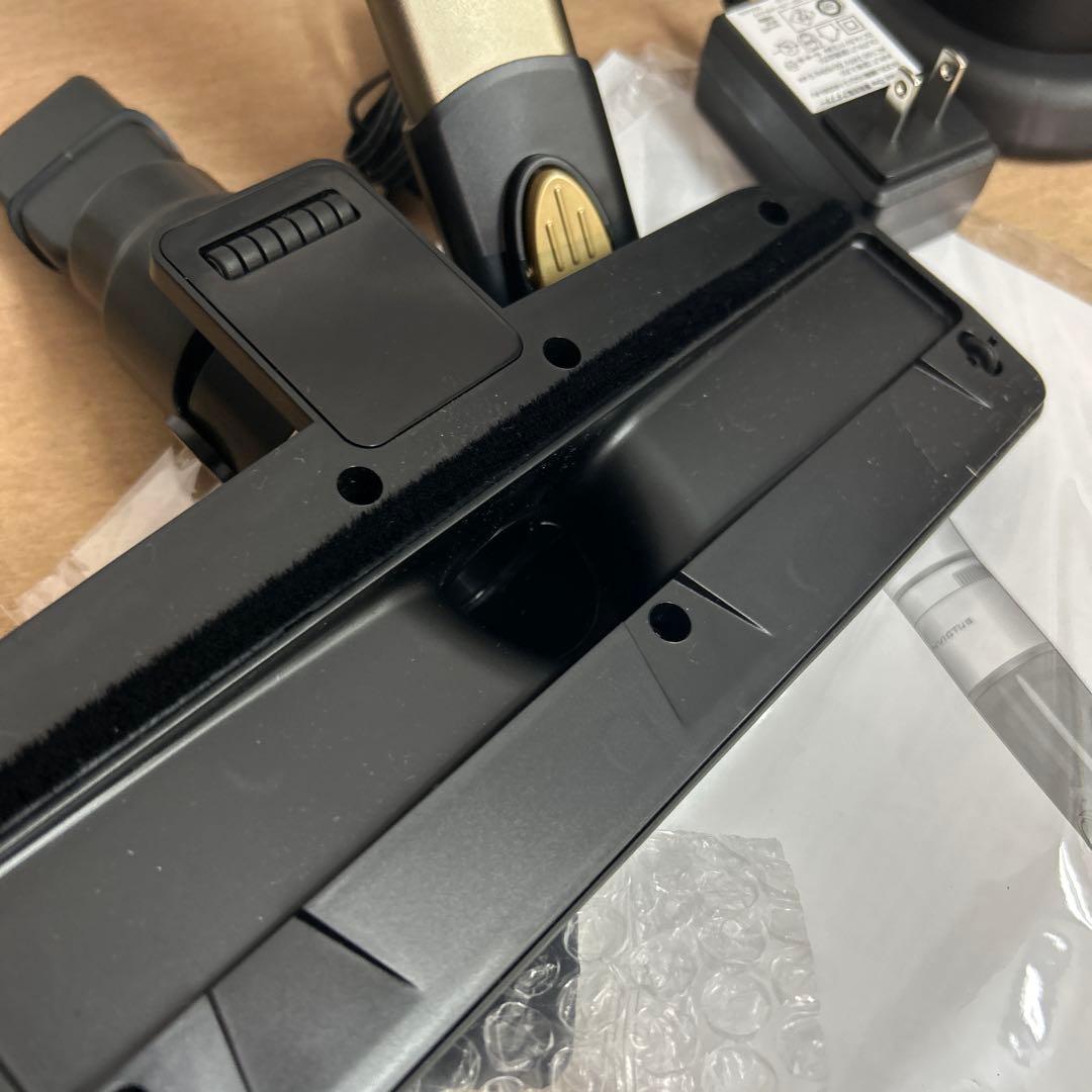 美品！インビクタス ワン コードレスクリーナー