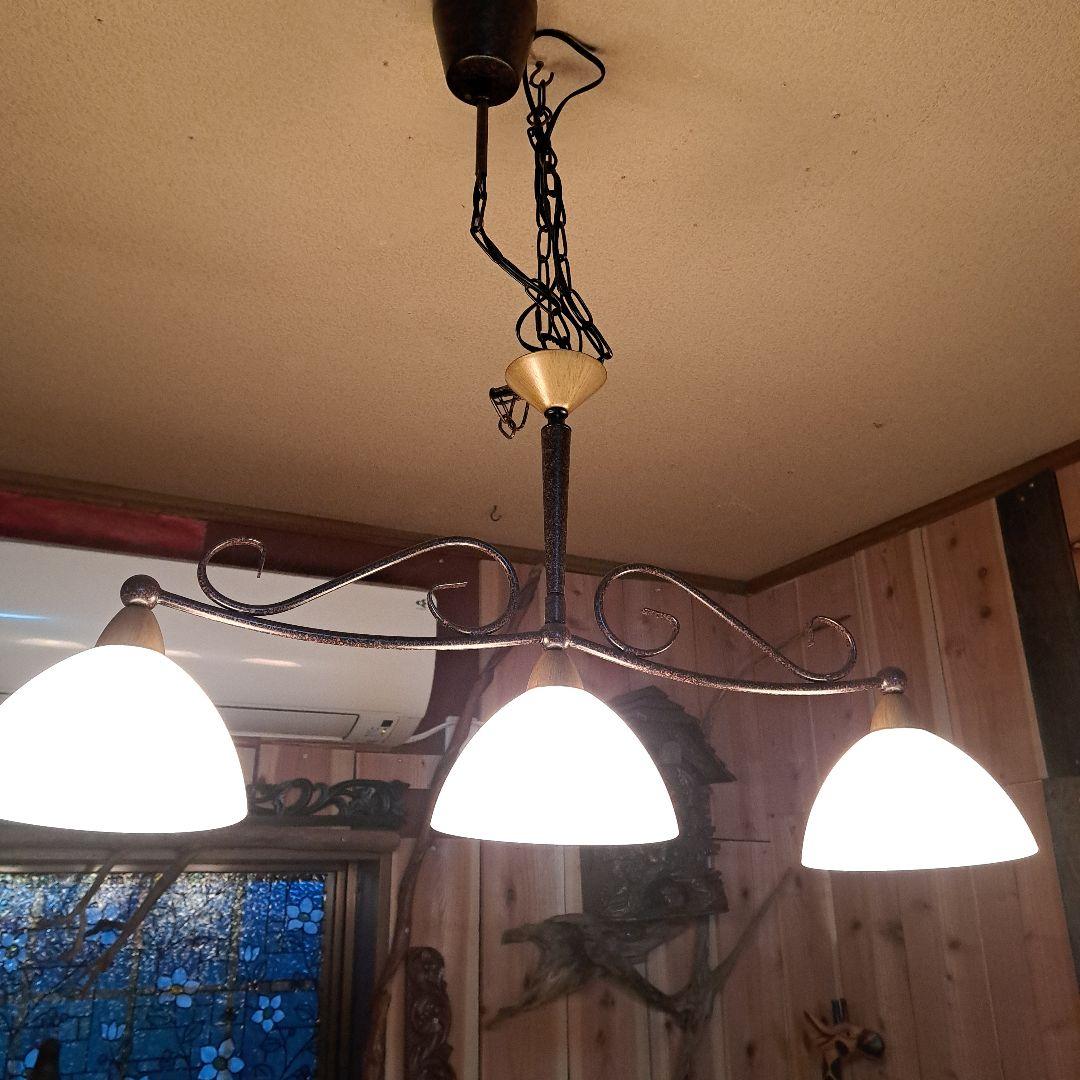 ♡新品未使用　エグロ．ジャパンペンダントガラスシェードランプ３灯♡