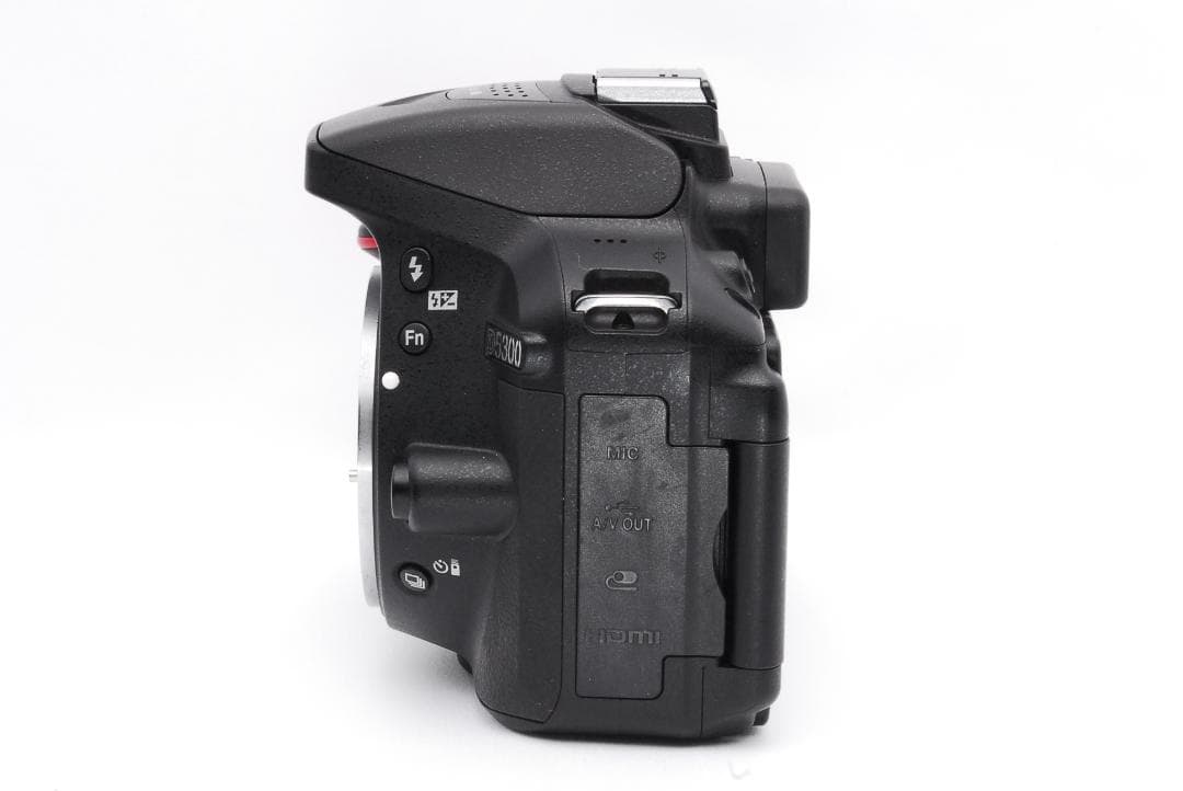 N.N✨美品 使用回数少な目✨ニコン Nikon D5300 ダブルレンズ