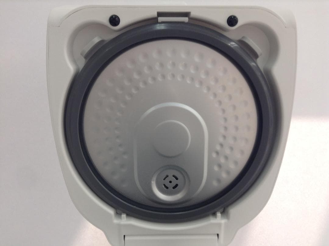 TOSHIBA IHジャー炊飯器 RC-10HR 24年製 使用回数2.3回