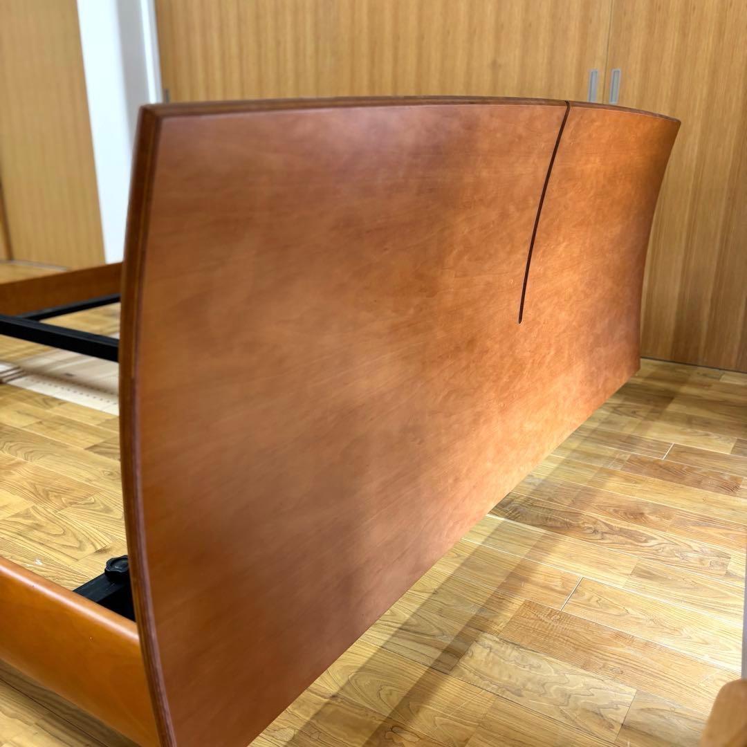 アルフレックス　ポピー　クイーンベッド　フレーム　モダン