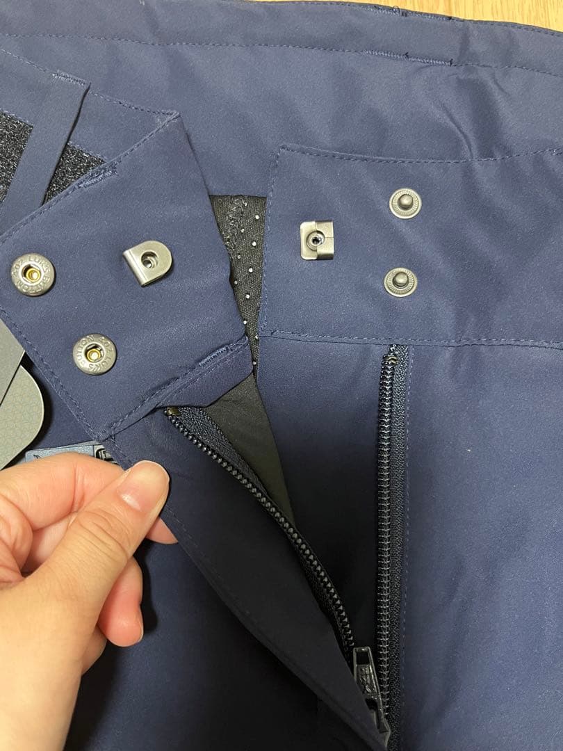 新品未使用 ショッフェル スノーボードウェア スキーウェア ネイビー