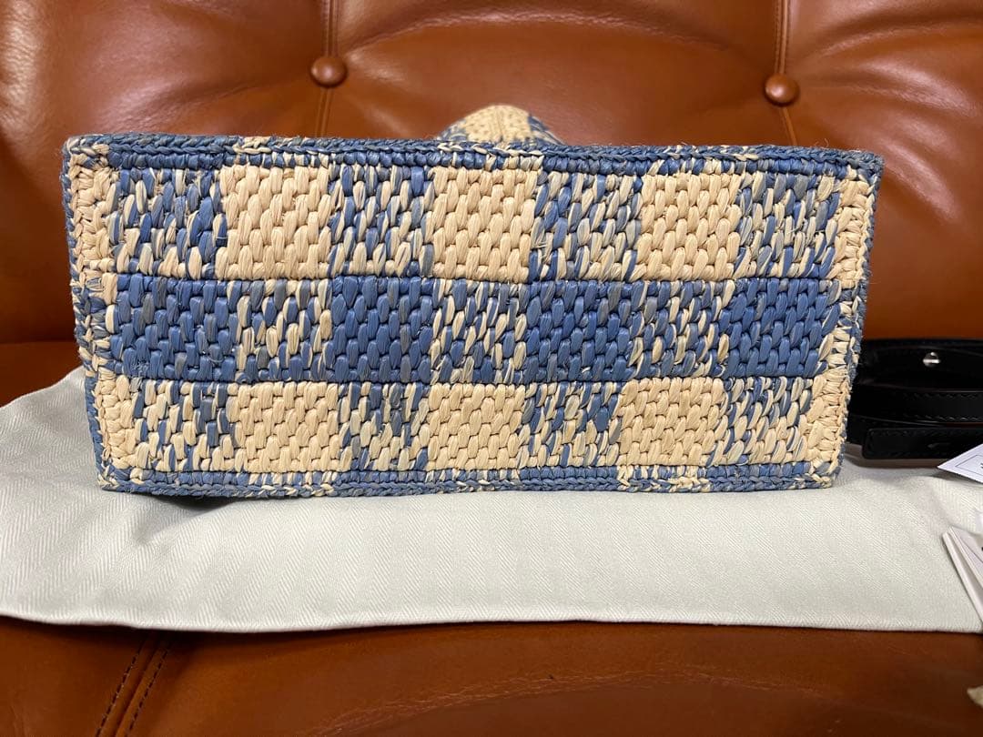 LOEWE♡2025SS新品フォントトートスモール