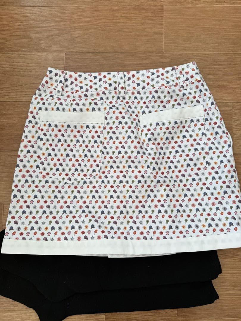 Callaway花柄スカートとPEARLY GATESベルト黒厚手ソックスセット