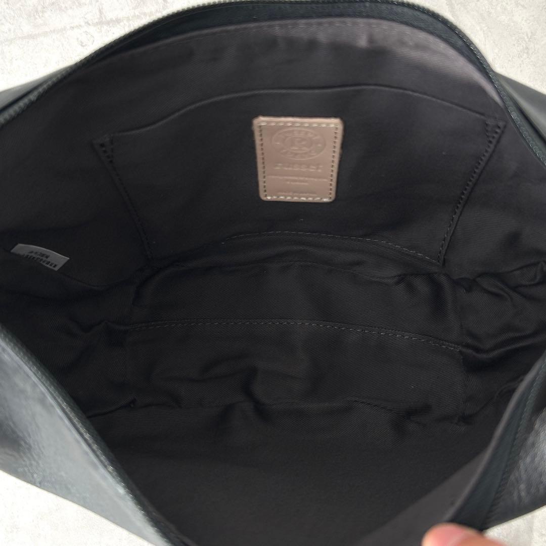 【未使用品✨️】russet ソフトレザー ラウンドショルダーバッグ ブラック