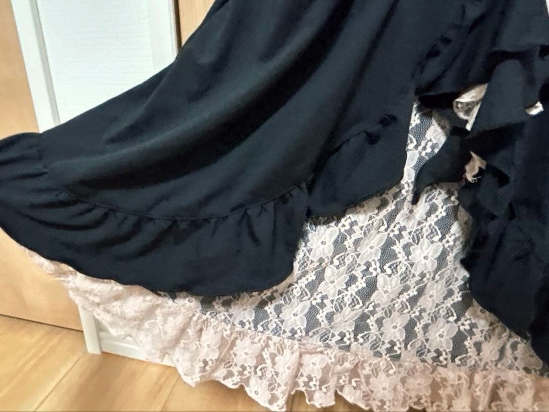 GOLDS♡肩紐ビジュー♡ふりふりラッフルフリル♡レースキャミトップス♡ブラック