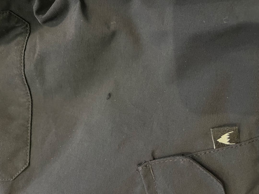 値下げしました！BURTON キッズ　スノーボードウェア 130