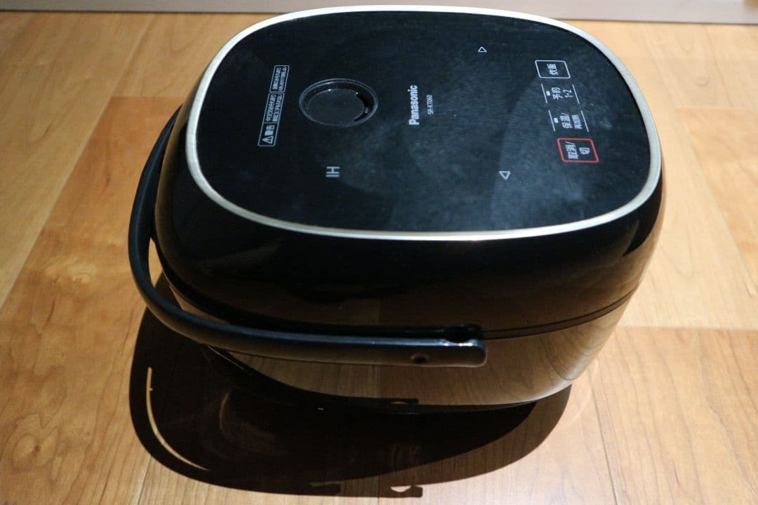 2025年製　Panasonic IHジャー炊飯器 SR-KT060-K