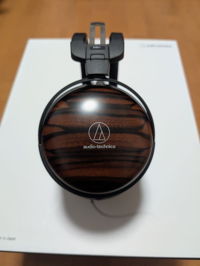 オーディオテクニカ　ATH-AWKT 密閉型ヘッドホン ★ほぼ未使用★