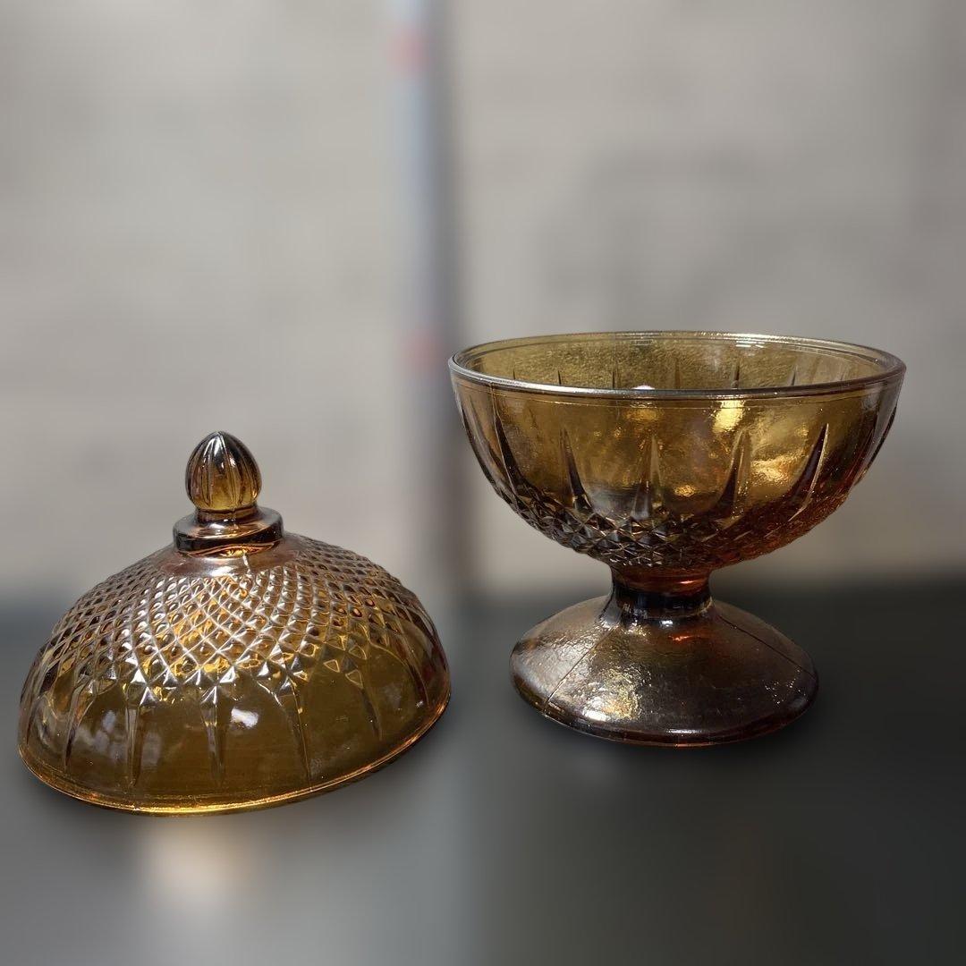 蓋付きコンポート　琥珀色ガラス　輸入雑貨　足付き　アンティーク　シックエレガント