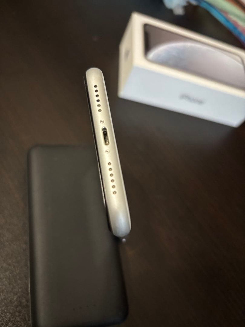 Apple iPhone XR ホワイト 本体と付属品　256GB S