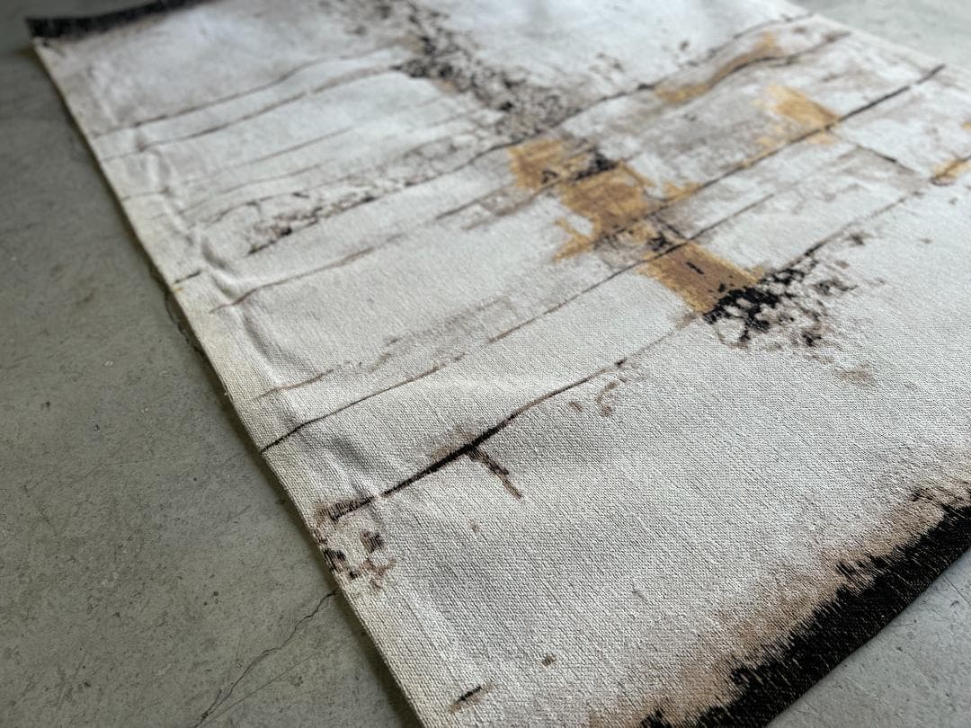 【廃番】KARE / カレ｜200x140cm｜アブストラクトラグ｜グレーライン