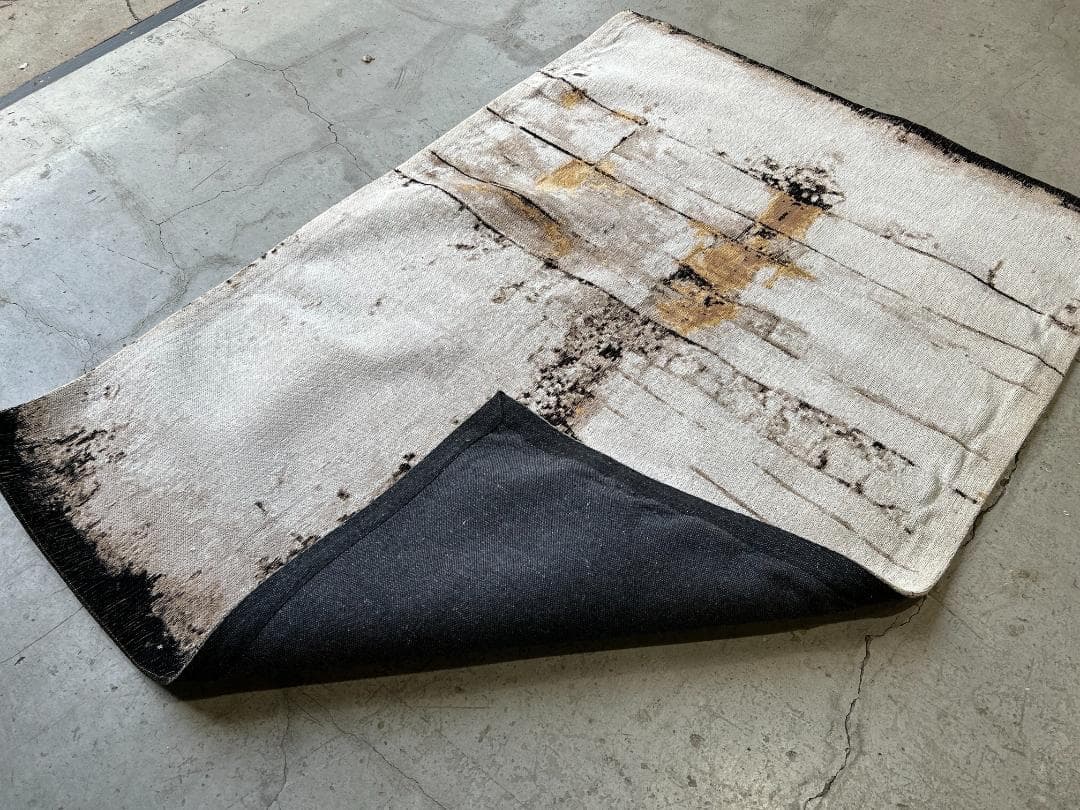 【廃番】KARE / カレ｜200x140cm｜アブストラクトラグ｜グレーライン