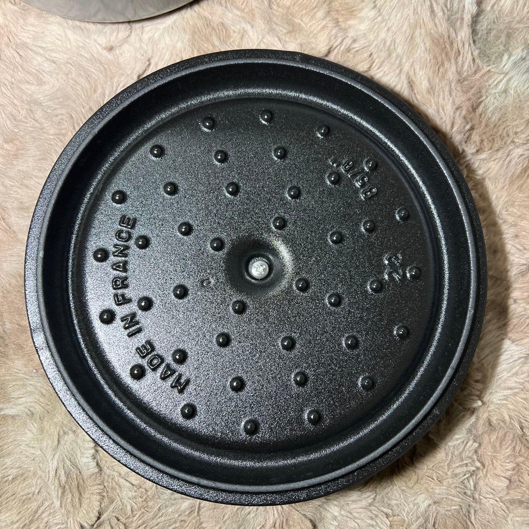 ストウブ　ピコ ココット ラウンド グレー22cm両手 鋳物 ホーロー 鍋　IH